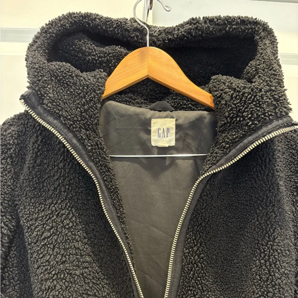 GAP Black Sherpa Zip-Up Hooded Jacket Size S - Picture 3 of 6